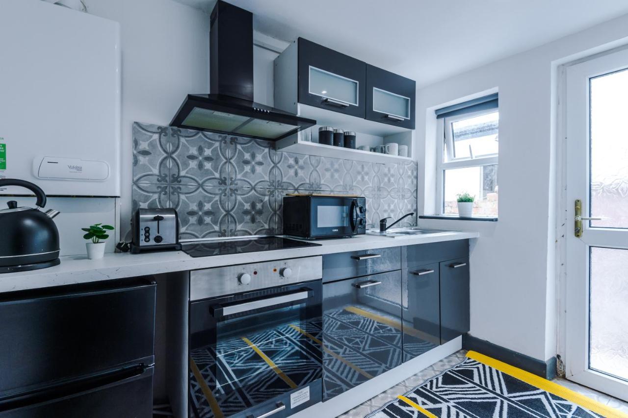 Empire Blackpool Apartments - George St エクステリア 写真