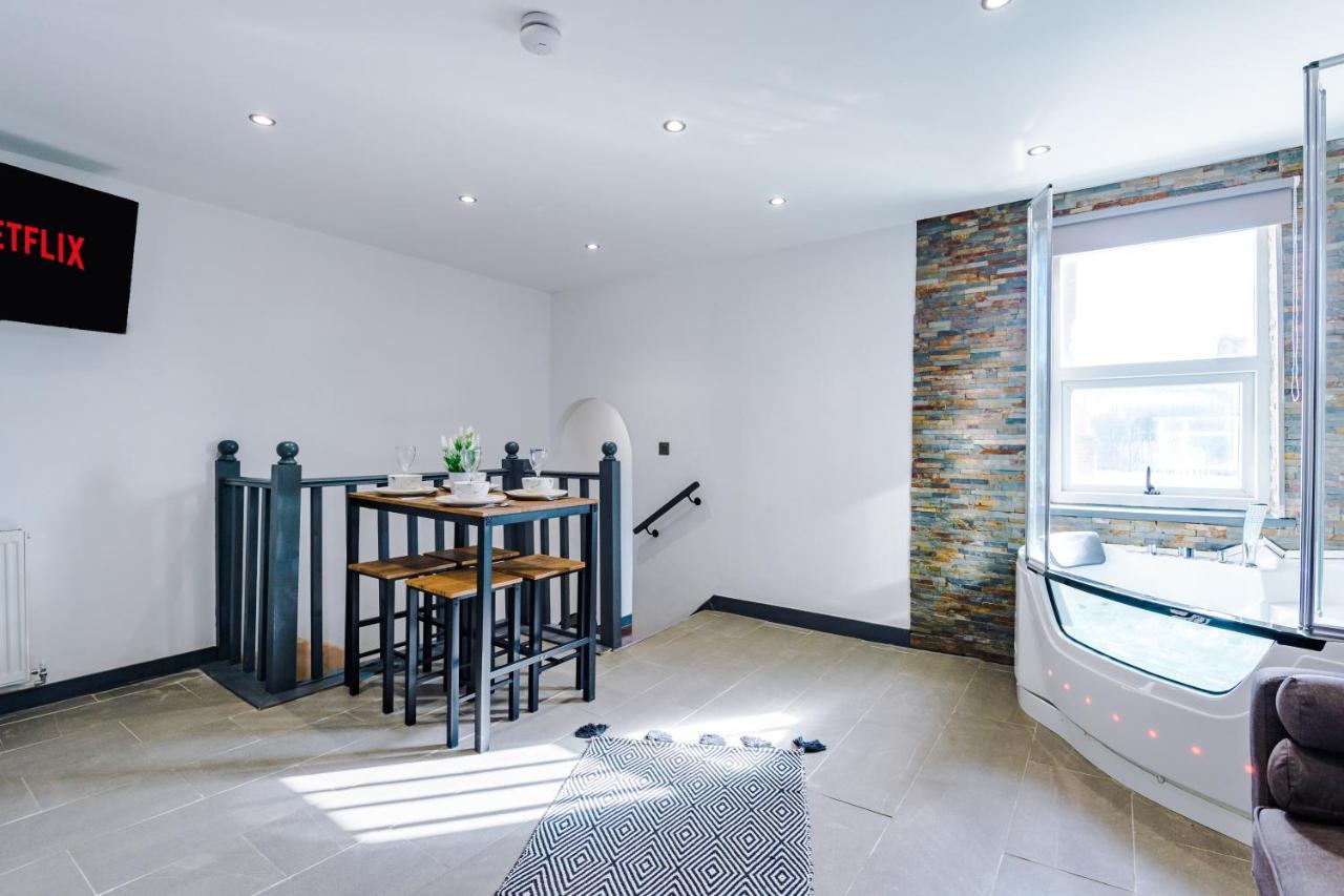 Empire Blackpool Apartments - George St エクステリア 写真